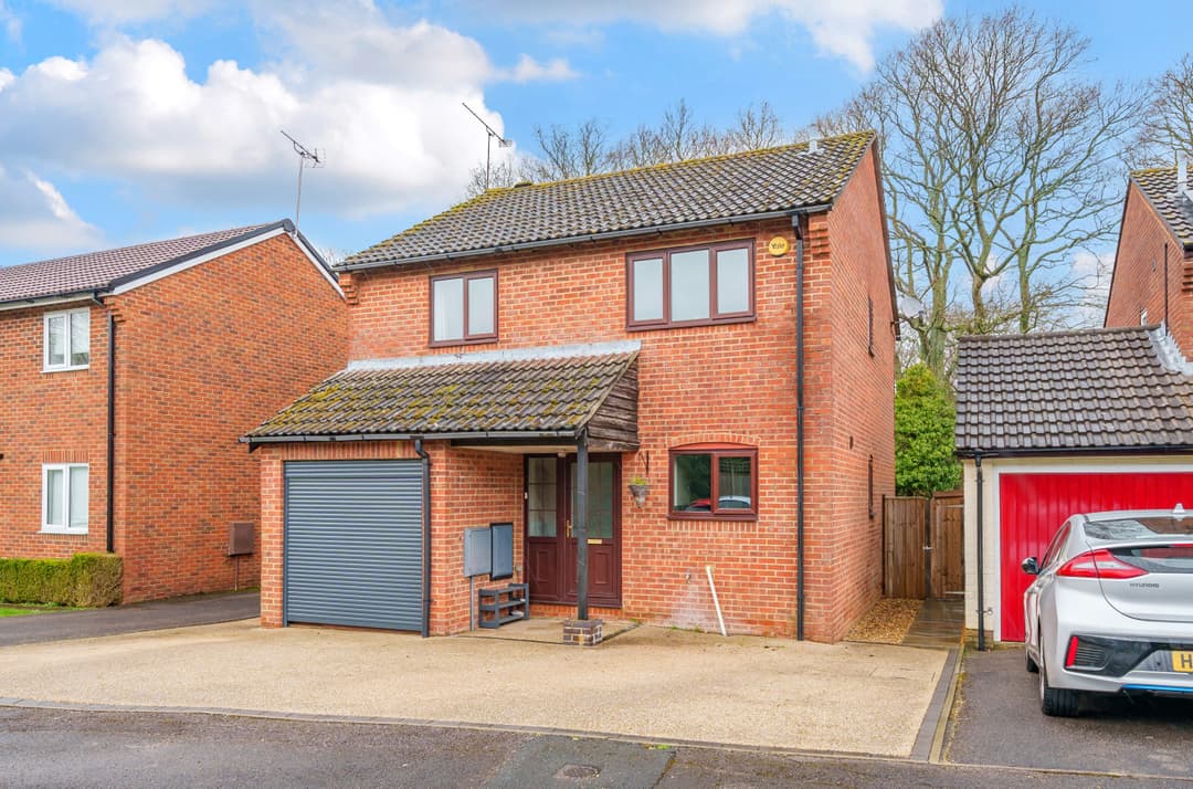 4 bedroom  detached house for sale